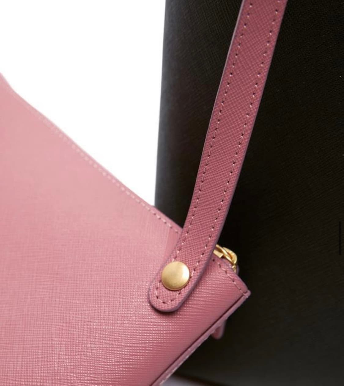 질스튜어트 뉴욕 블랙 하트 참장식 미니 파우치 숄더백 상품이미지6