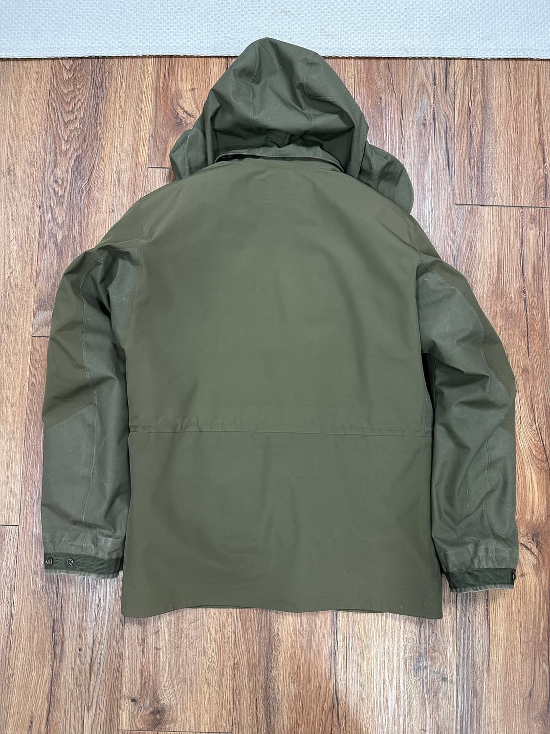 스톤아일랜드 탱크쉴드 고스트피스 패딩자켓 상품이미지2