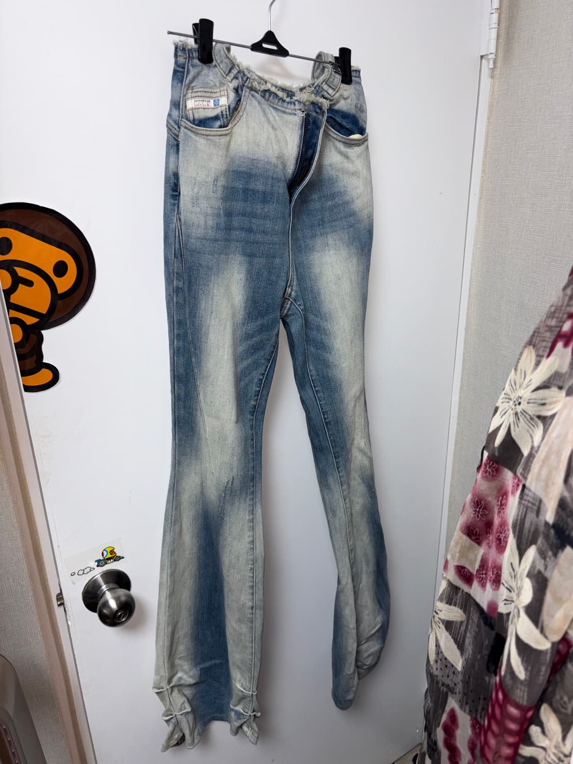 NOTAWEAR 워싱 부츠컷 데님팬츠 블루 상품이미지4