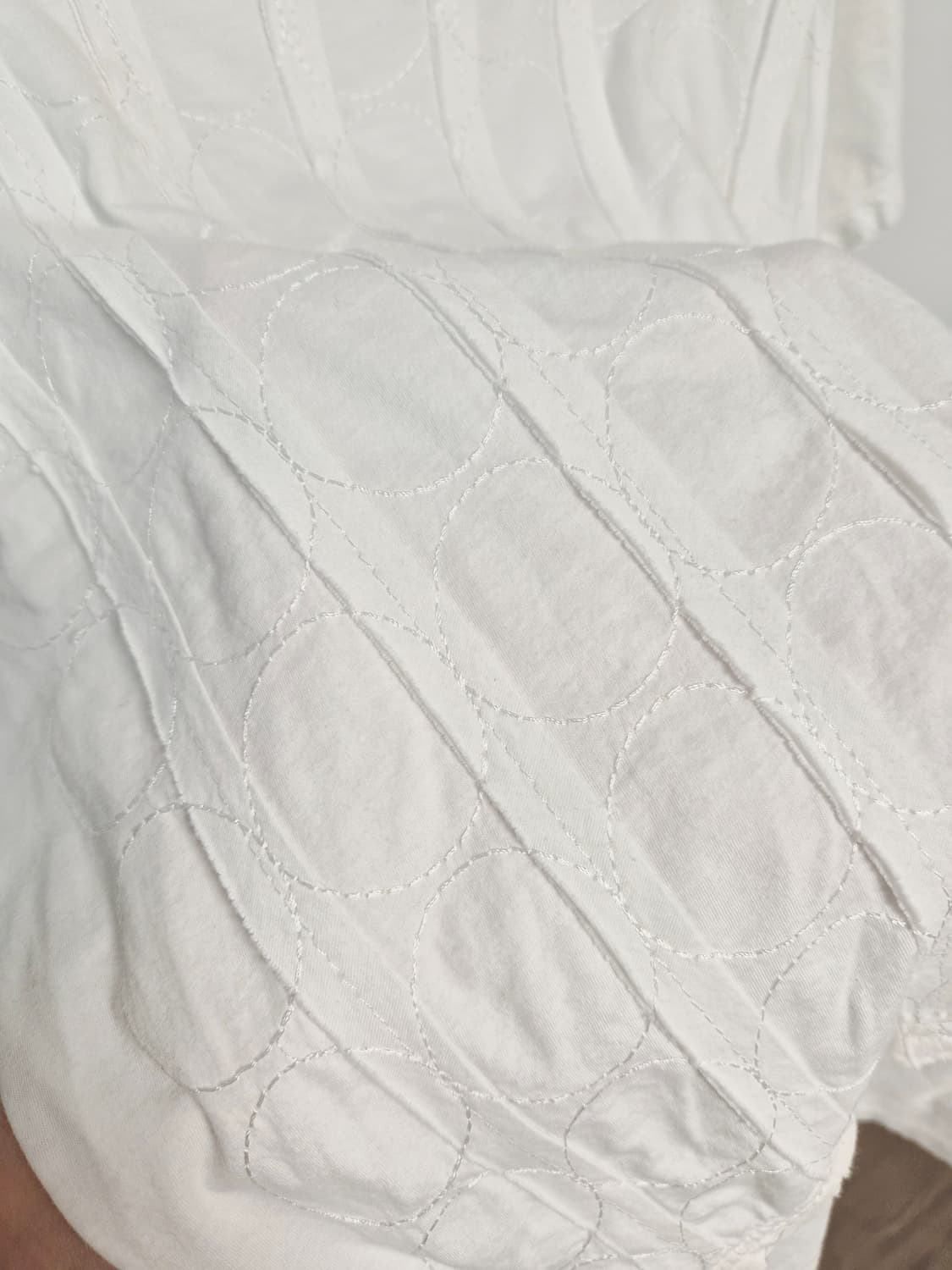 주카 도트 화이트 티셔츠 상품이미지6