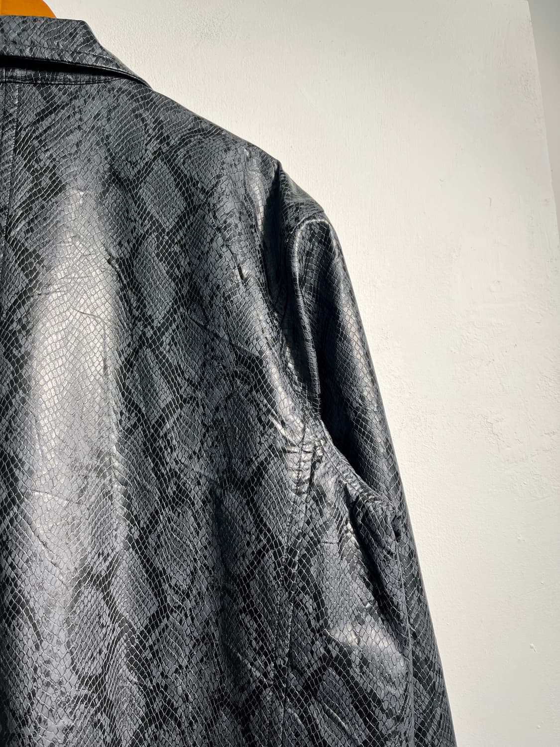 Fake 뱀피 snake skin jacket M 상품이미지9