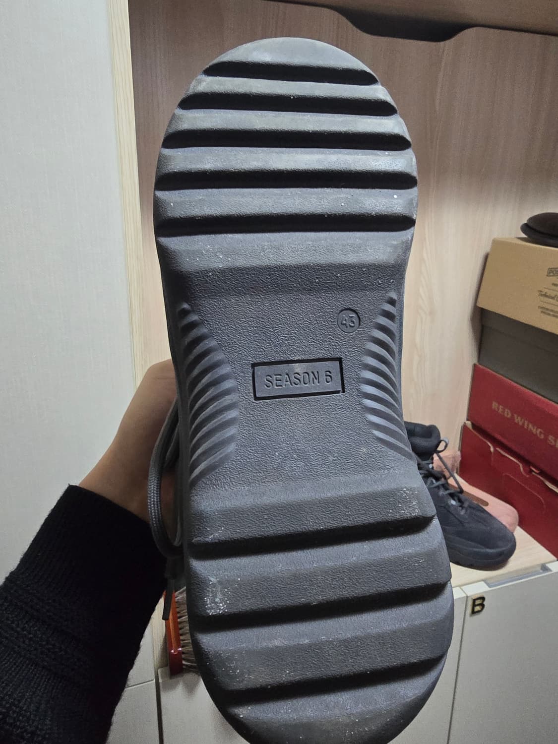 (43)이지 시즌6 데저트부츠 그라파이트 상품이미지4