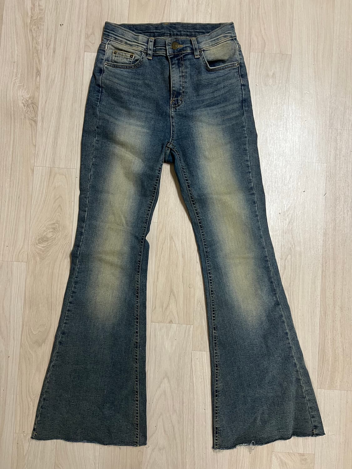 부츠컷 청바지 상품이미지1