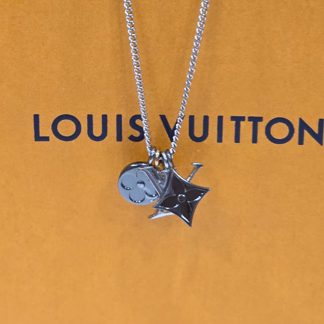 루이비통 모노그램  인스팅트 목걸이 M00521  상품이미지4