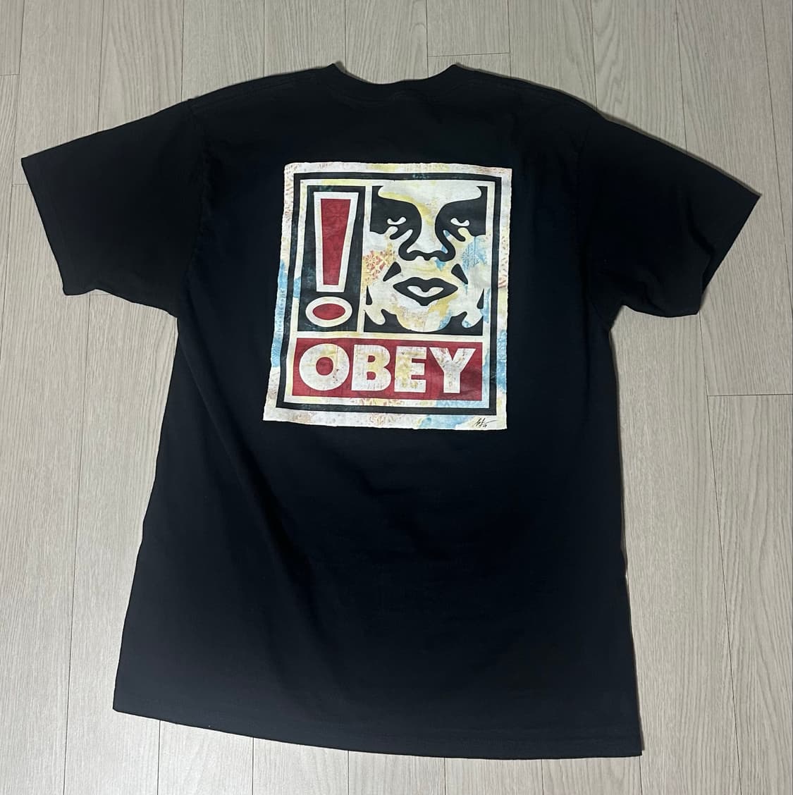 오베이 익스클레메이션 클래식 티셔츠 상품이미지1