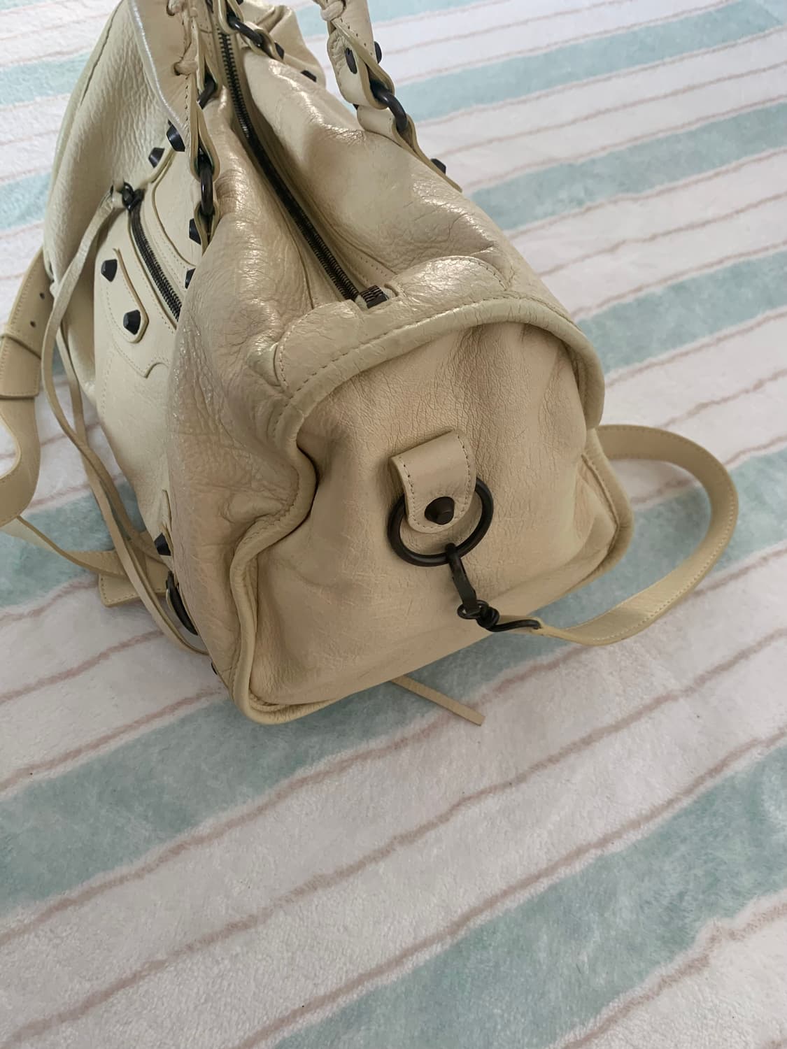 발렌시아가 모터백 트위기 레몬 컬러 희귀 상품이미지7