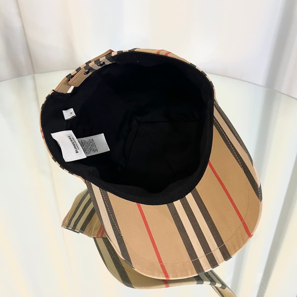 버버리 TB 모노그램 베이스볼캡 모자 상품이미지3
