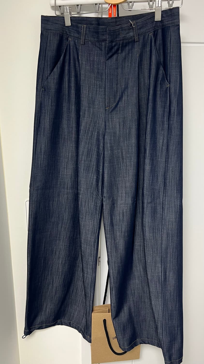 DNSR/디앤에스알 벨티드 드레이프 슬랙스 인디고 상품이미지1