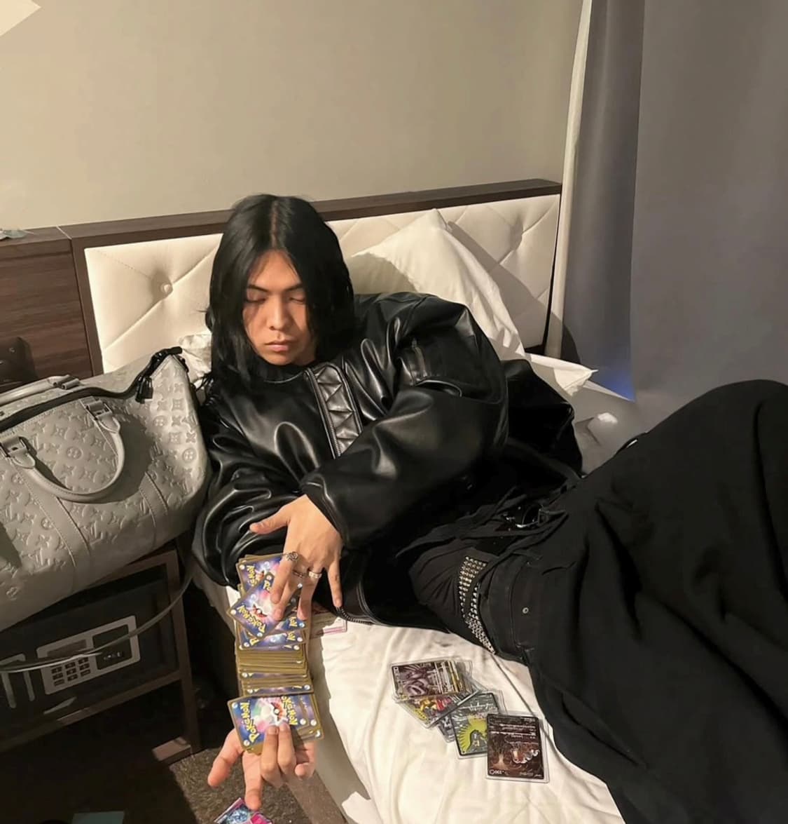 에모스탠스클럽 레더 봄버 2 상품이미지1