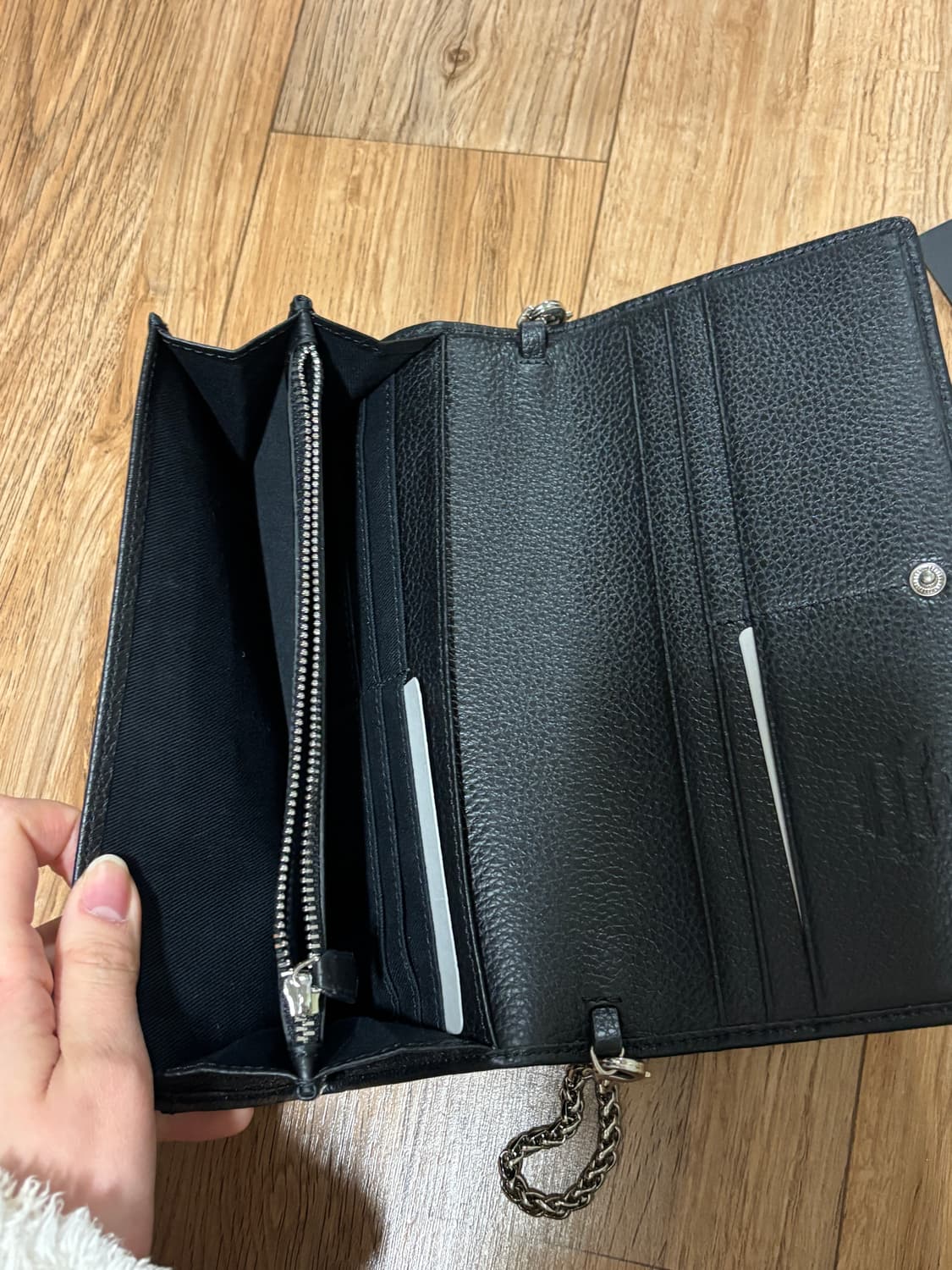 23SS 비비안웨스트우드 블랙 체인 장지갑 상품이미지4