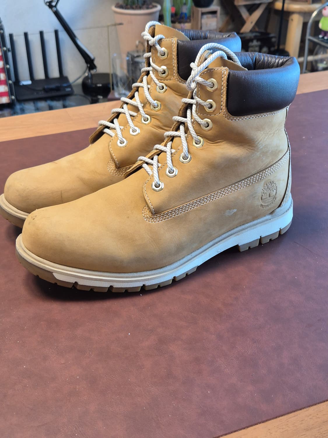 285(10UK)팀버랜드 6인치 프리미엄 부츠  상품이미지1