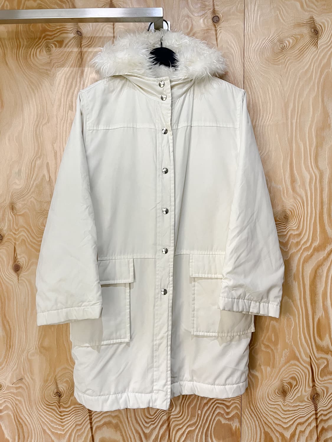 꾸레쥬 faux 퍼 라인 폴리쉘 코트 상품이미지1