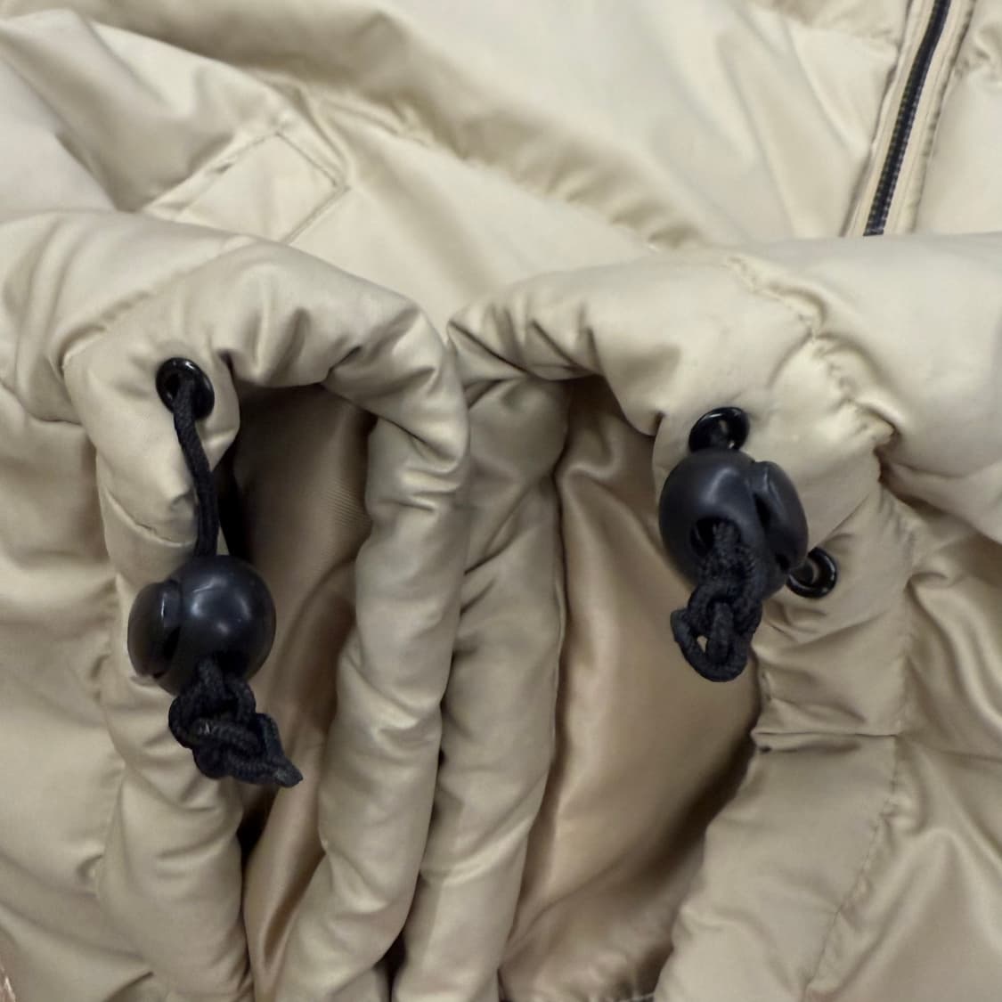 아식스 베이지 패딩 조끼 105 상품이미지7