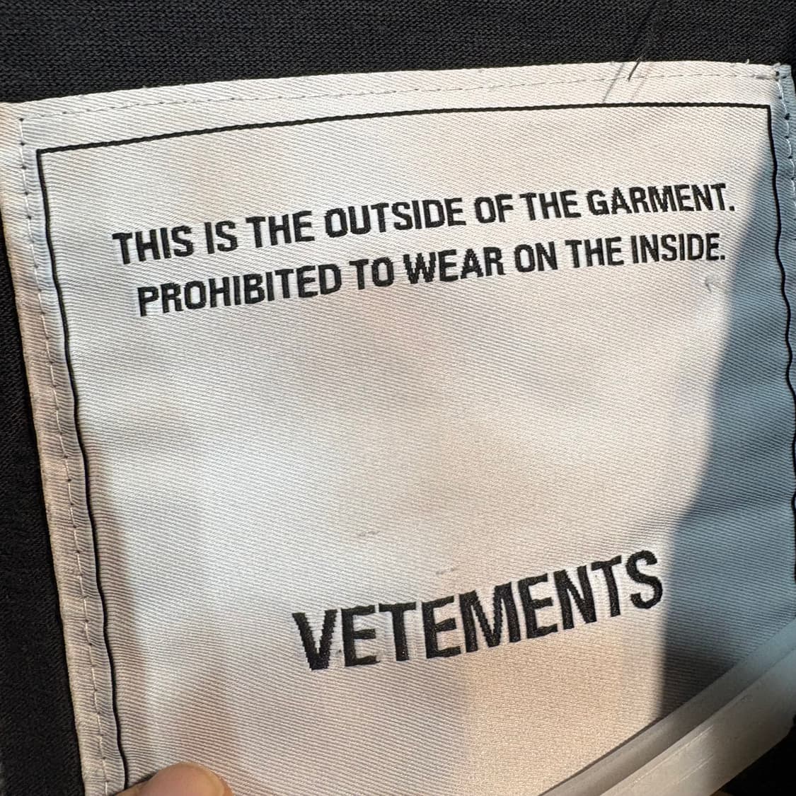 [M] VETEMENTS 베트멍 반팔 티셔츠 상품이미지4