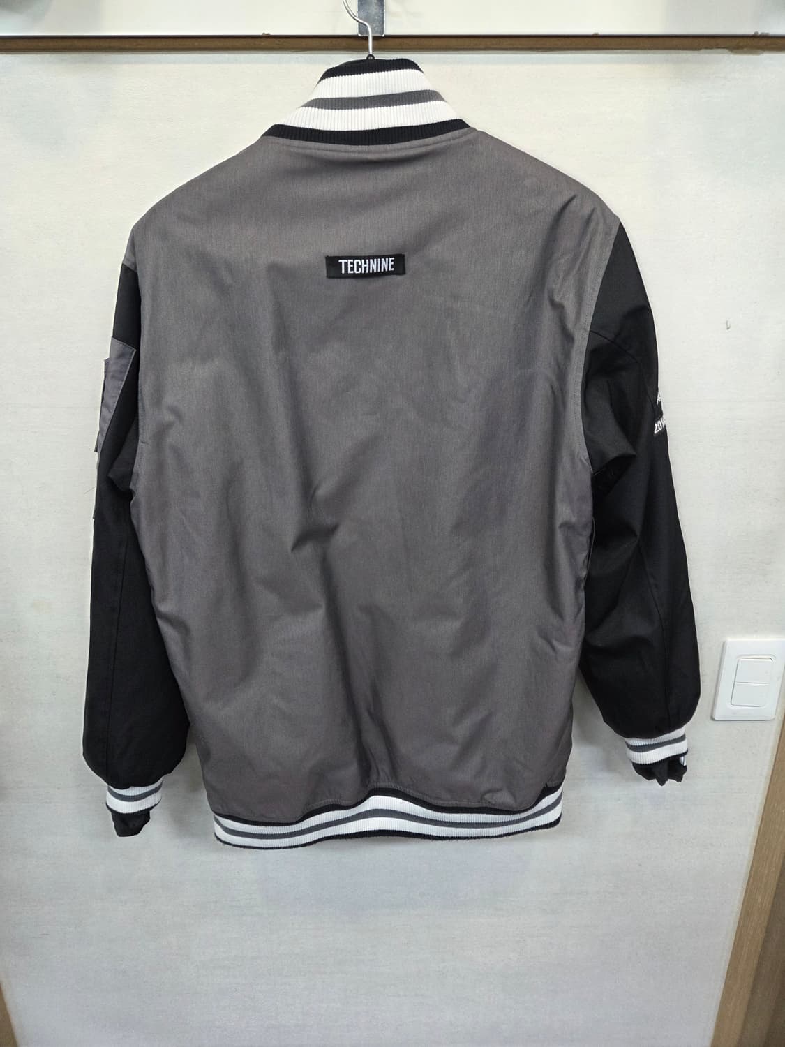 테크나인 스키 보드 바시티자켓 s 상품이미지2