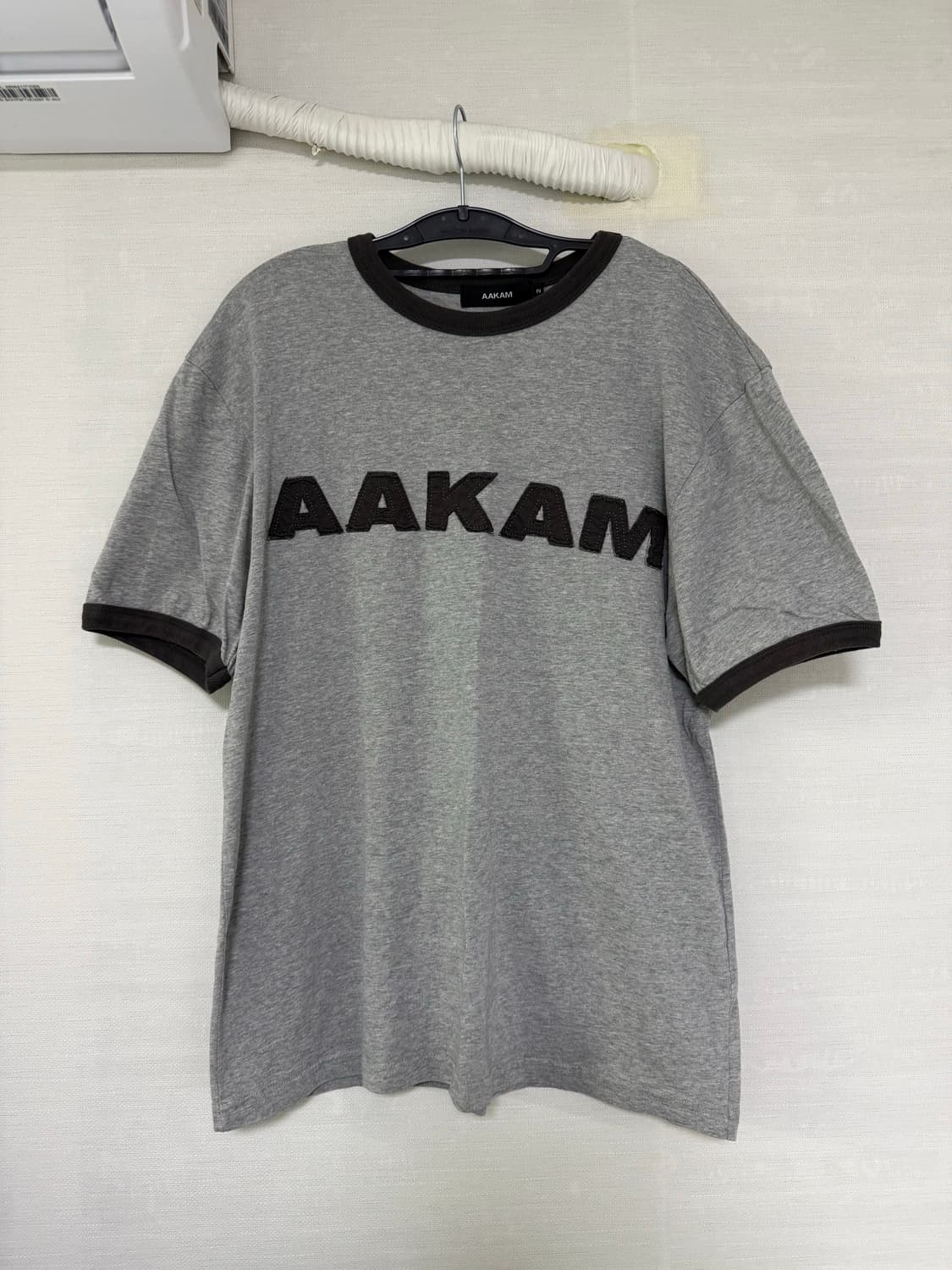 아캄 Logo Patch Ringer Top  상품이미지3