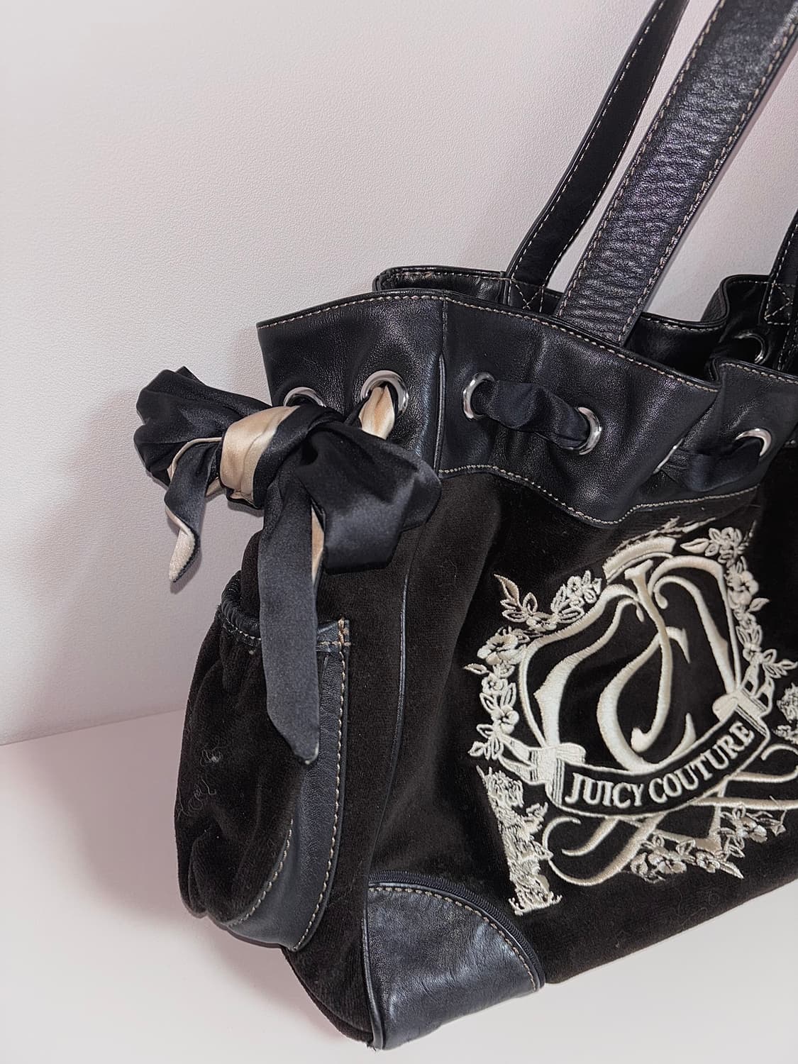 쥬시꾸뛰르 2000s 데이드리머 블랙 브라운 벨벳 토트백 숄더백 백 상품이미지2