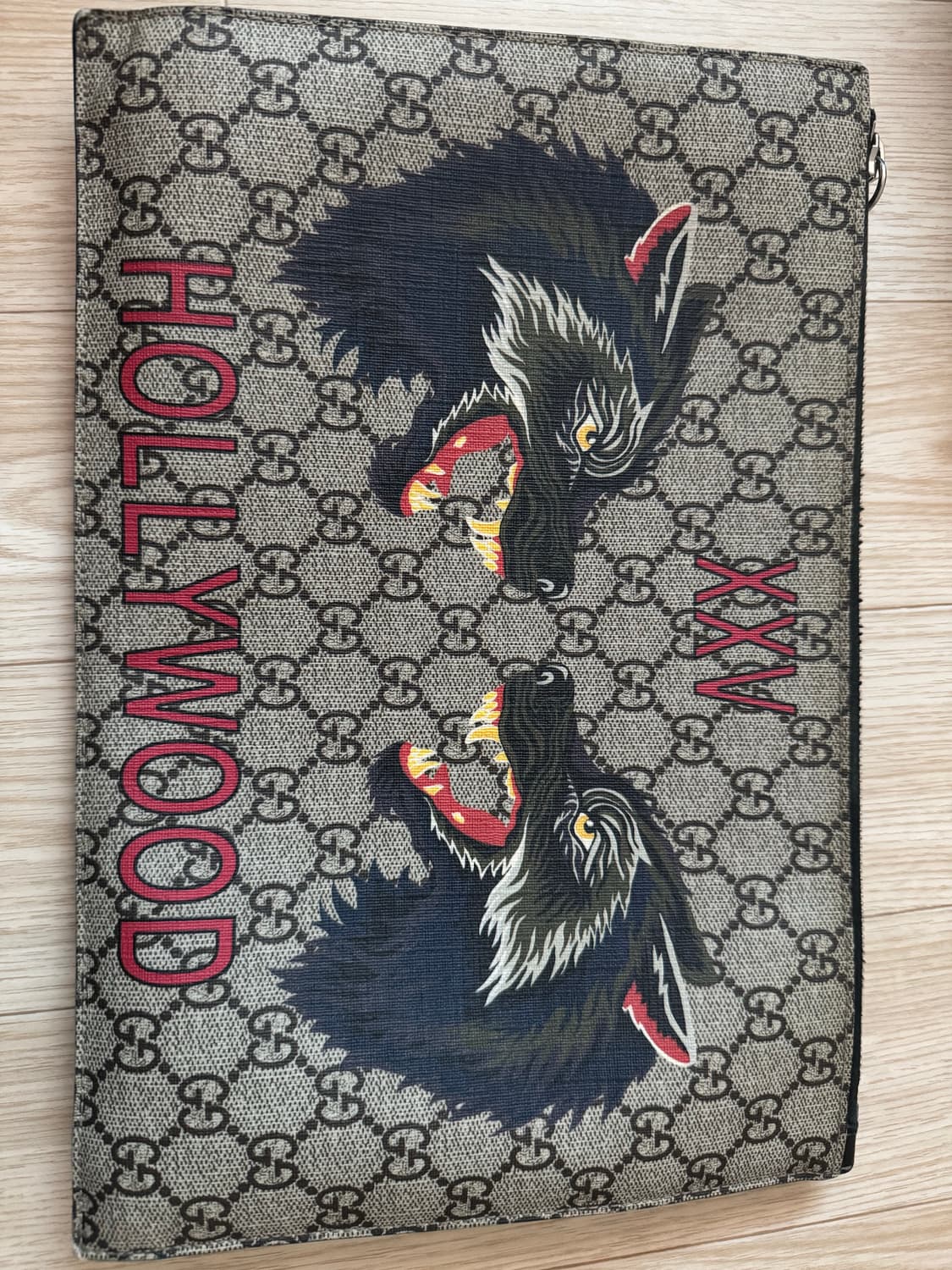 한정판 구찌 할리우드 늑대 GG수프림 클러치백 상품이미지1