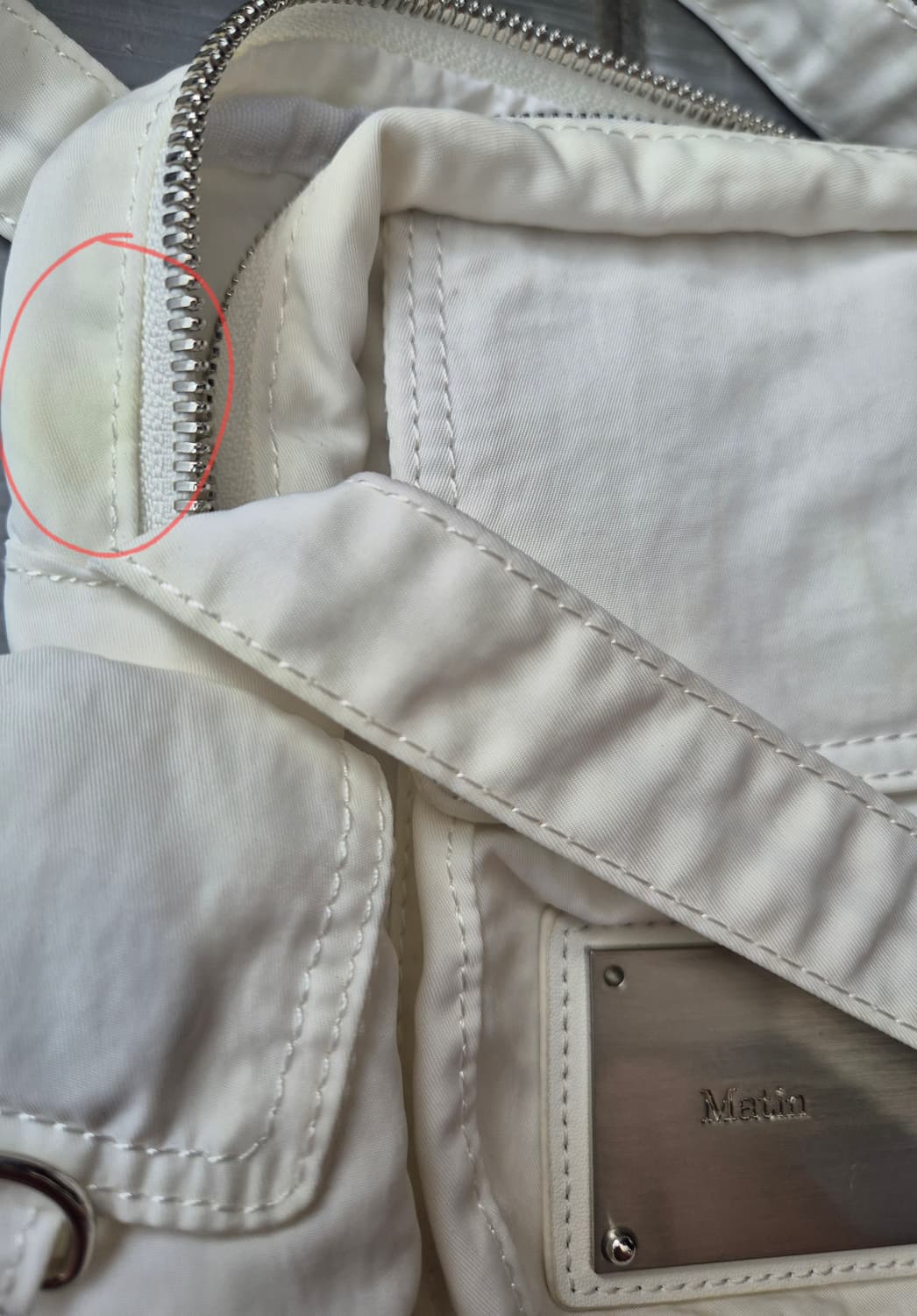 마뗑킴 카고 크로스 미니백 화이트 상품이미지10