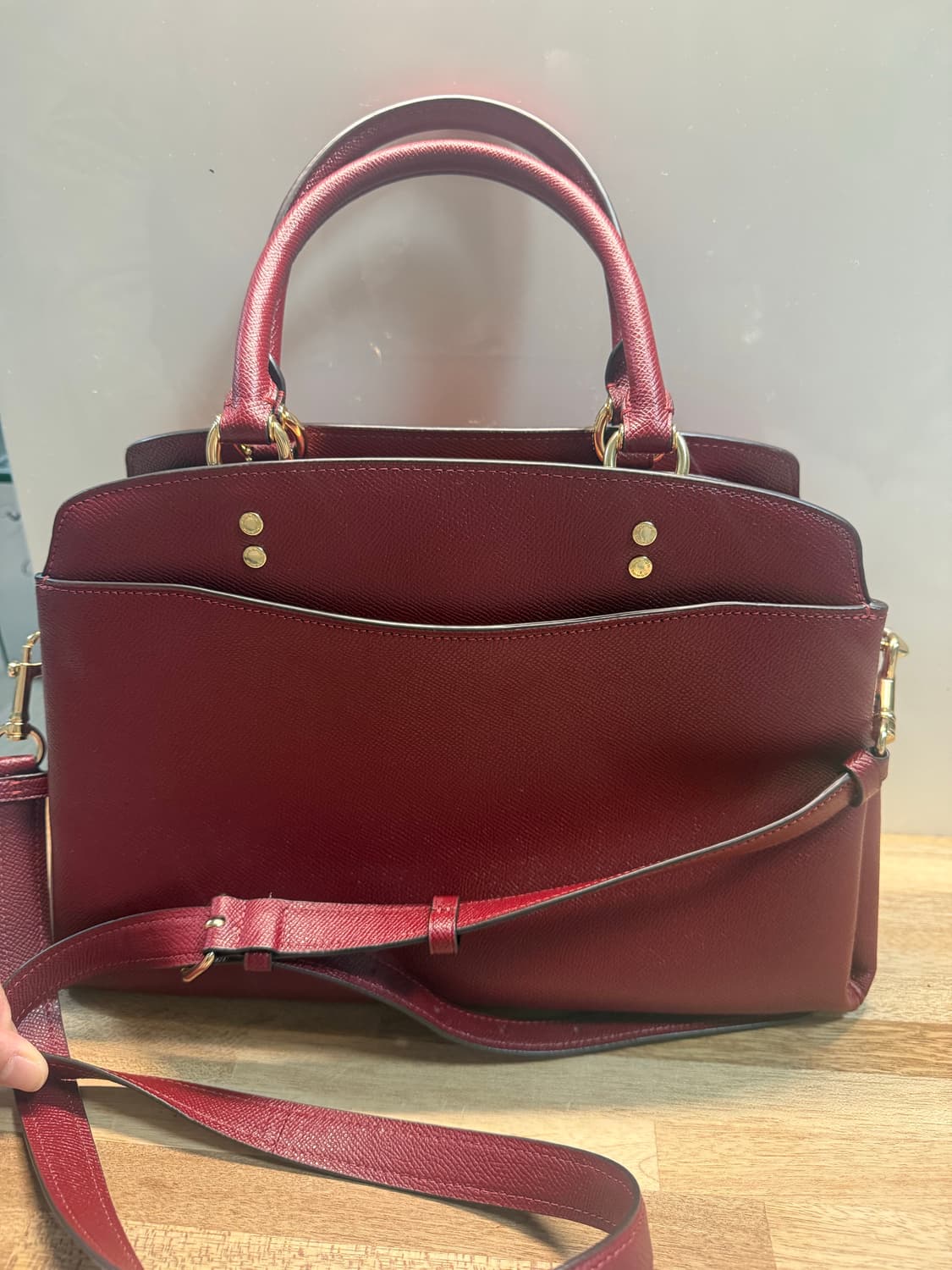 코치 릴리 캐리올백 크로스그레인 레더 핸드백 상품이미지2