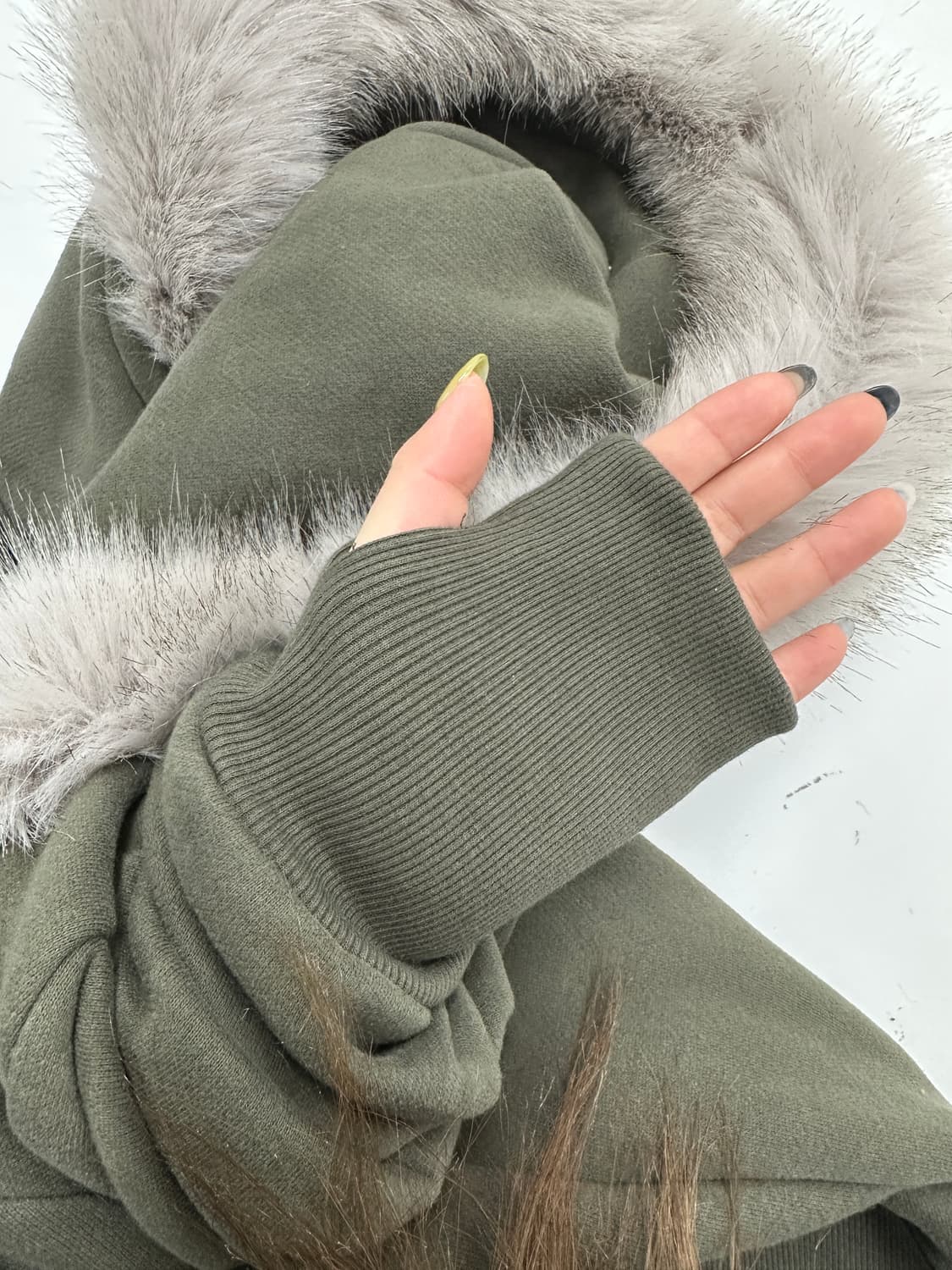 스터드 퍼 후드집업 (블랙)  상품이미지6