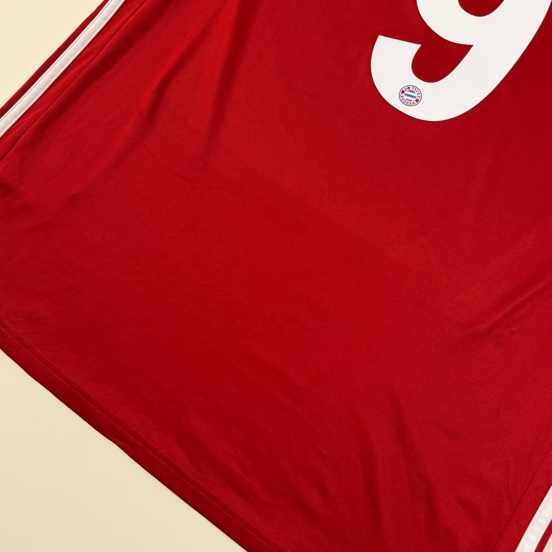 20-21 바이에른뮌헨 홈 레반도프스키 유니폼 상품이미지4