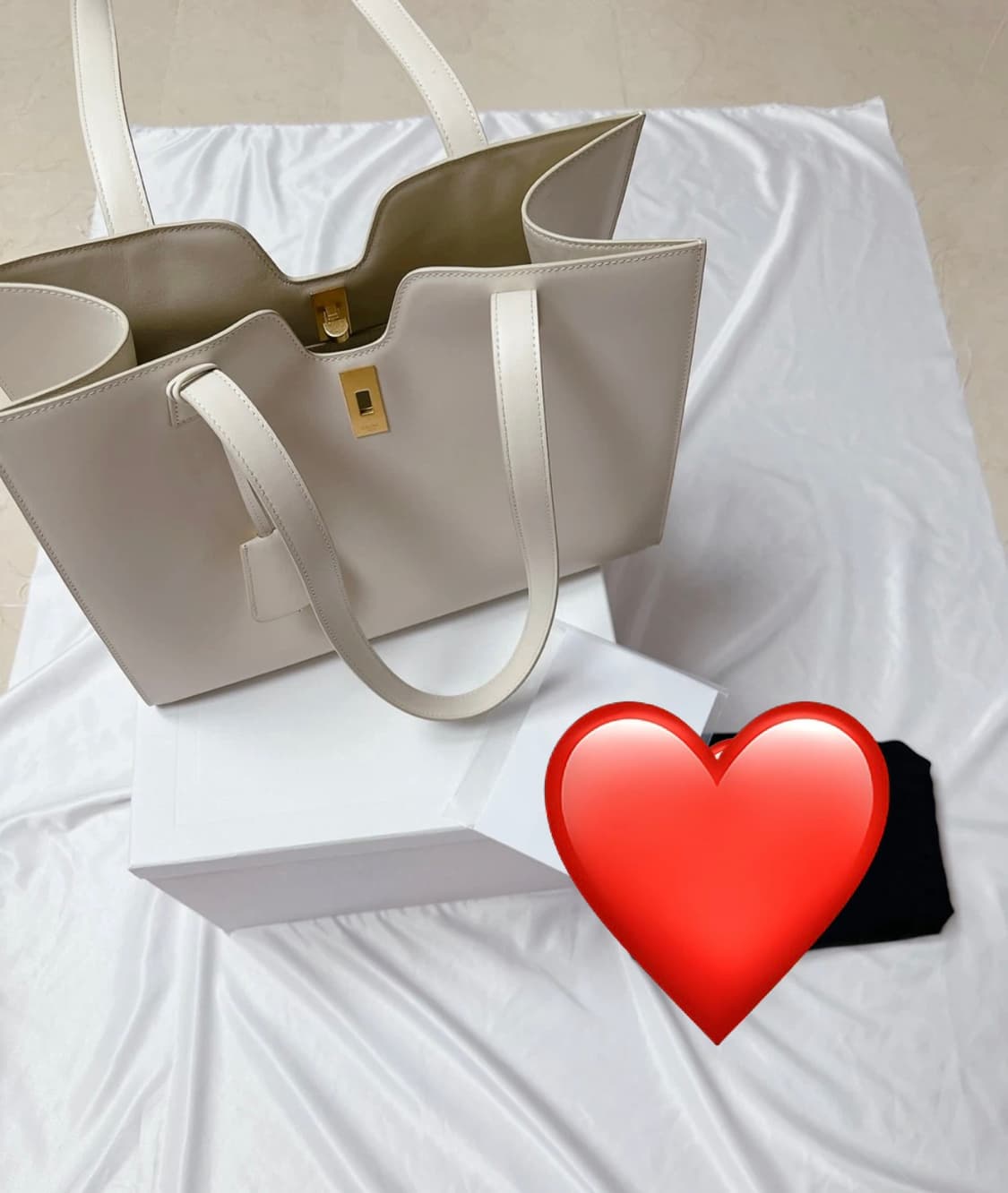 카프스킨 크림컬러 16 인치 숄더백 상품이미지7