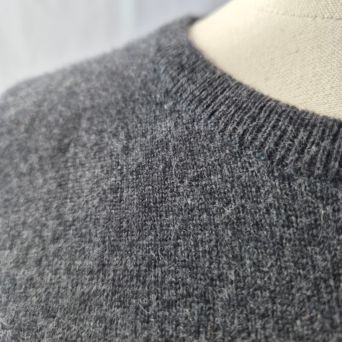 차콜그레이 캐시미어 100 반팔 니트 상품이미지8