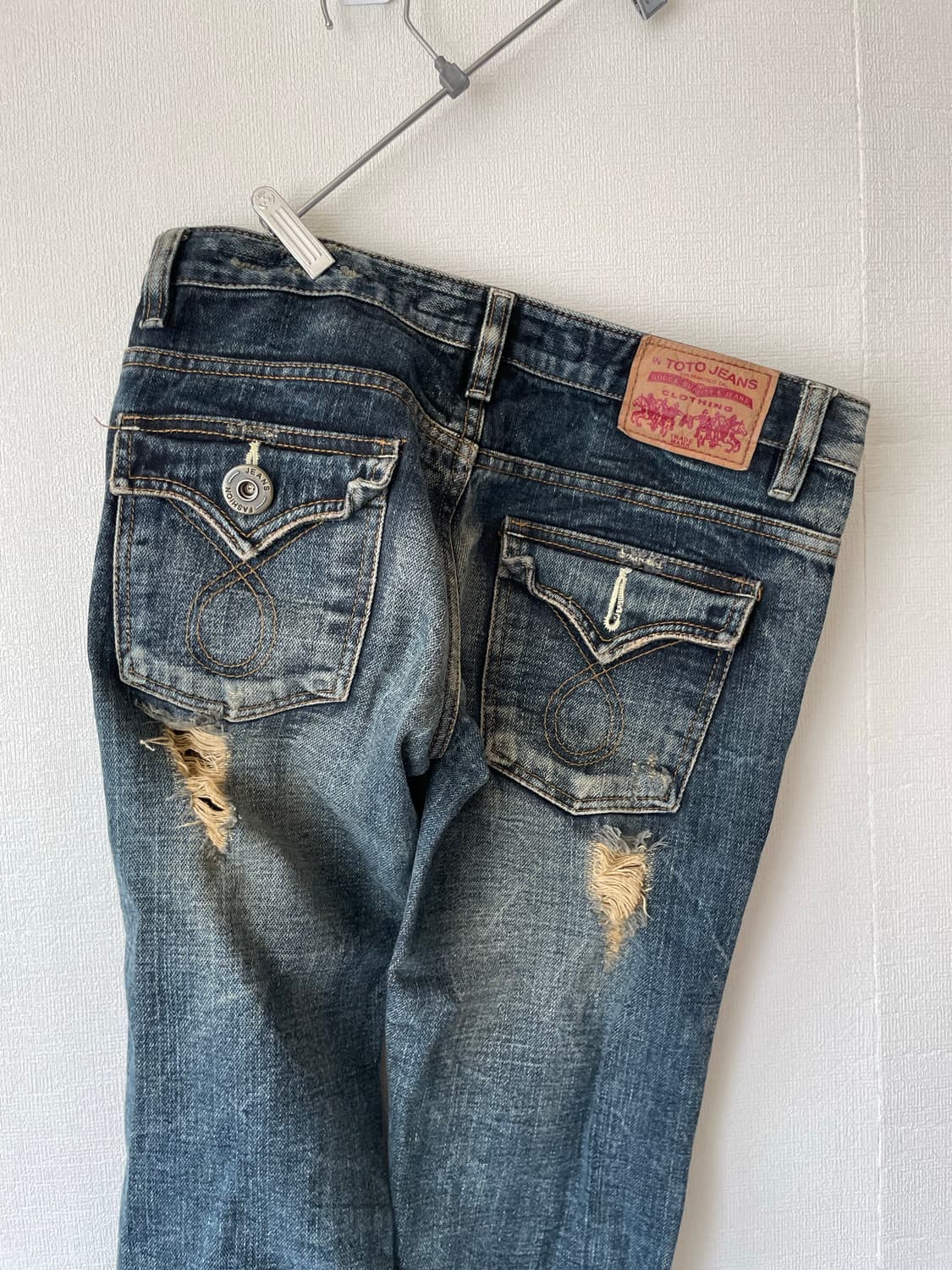 ripped low-rise jeans 상품이미지5