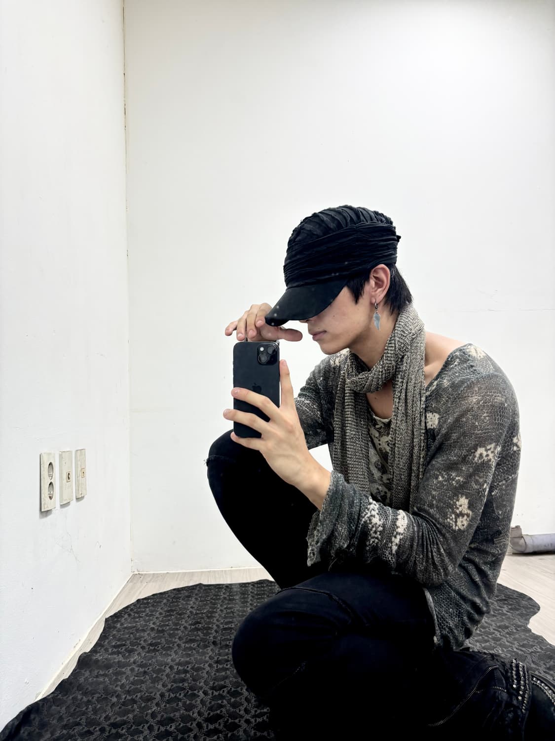 “Vintage” Grey Scarf 상품이미지1