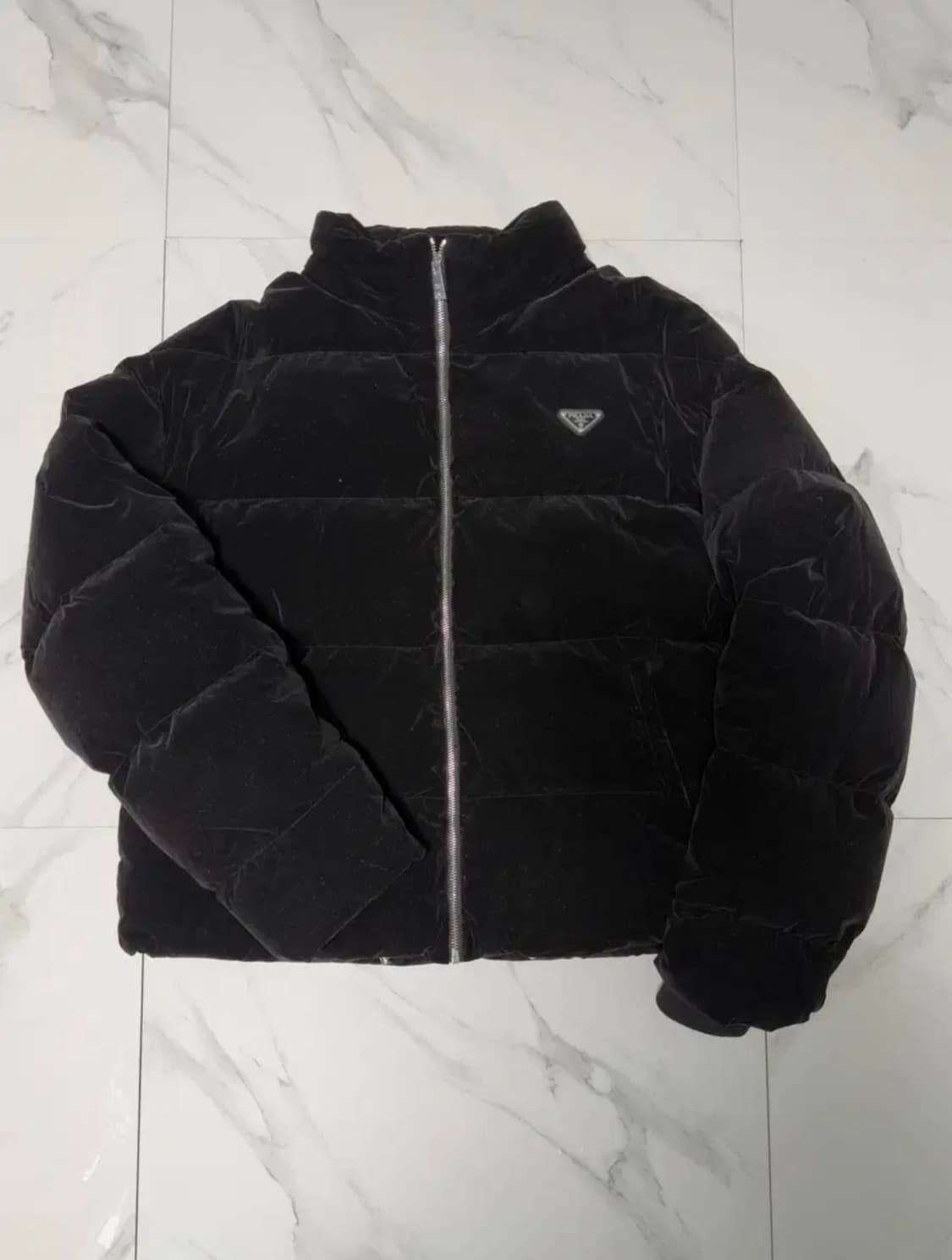 새상품 프라다 풀벨벳 패딩 다운 자켓 2XL 상품이미지1