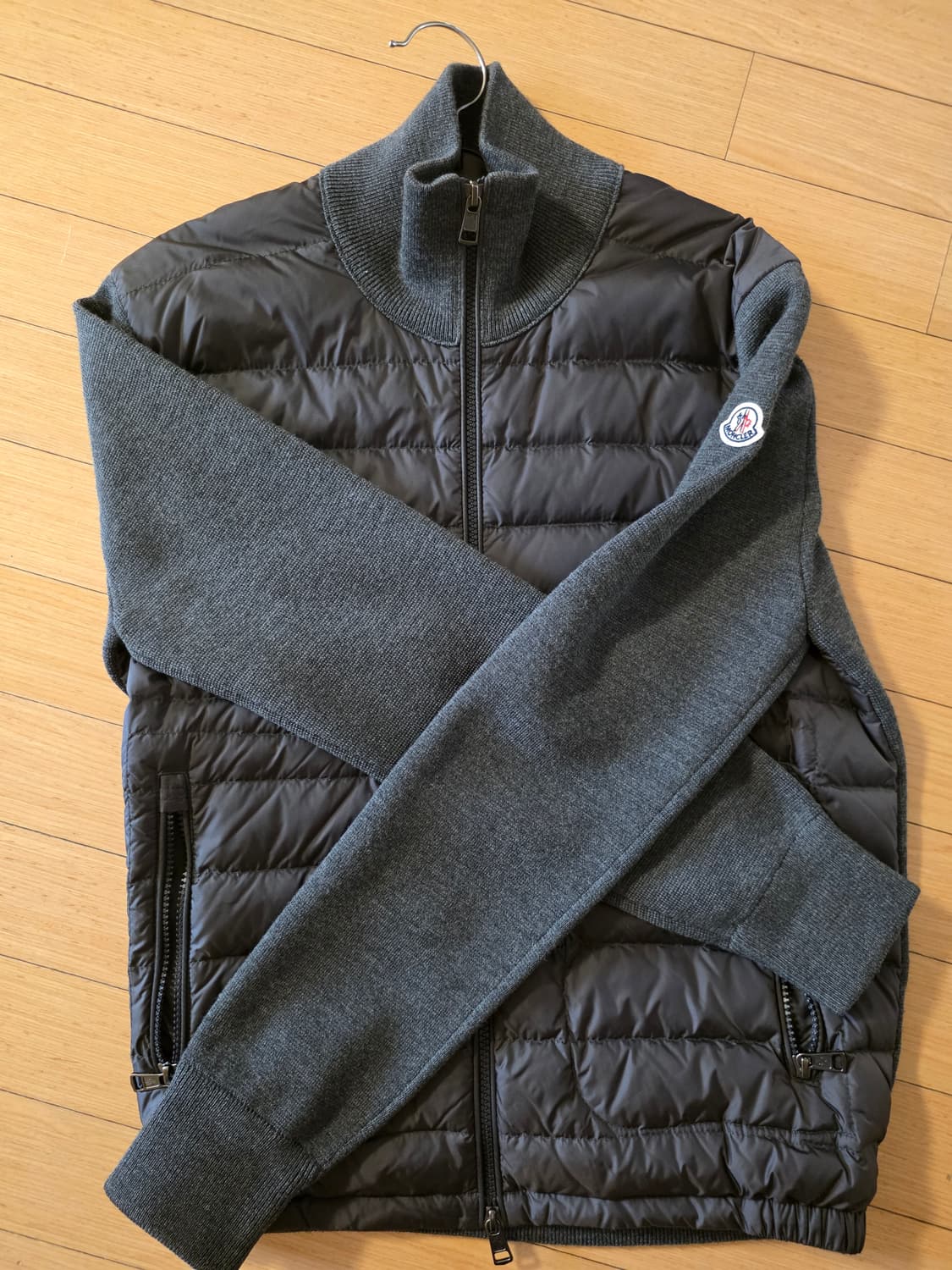 몽클레어 니트집업 상품이미지1