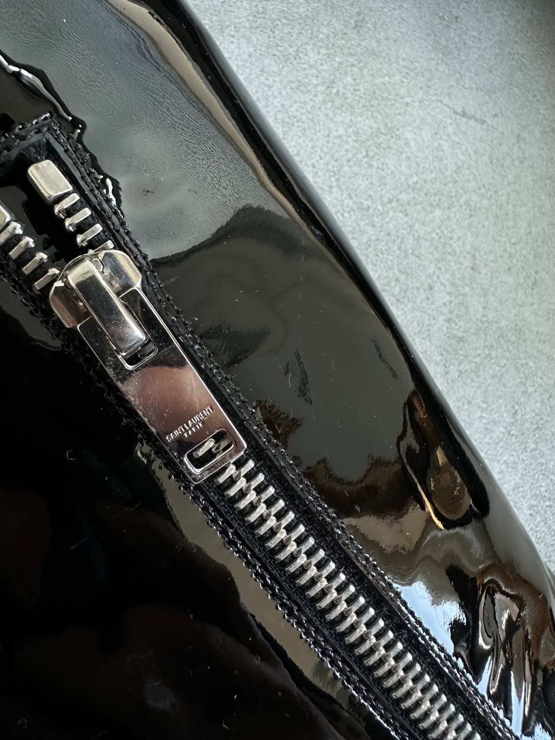 생로랑 에디슬리먼 페이던트 레더 런웨이 롱부츠 상품이미지9