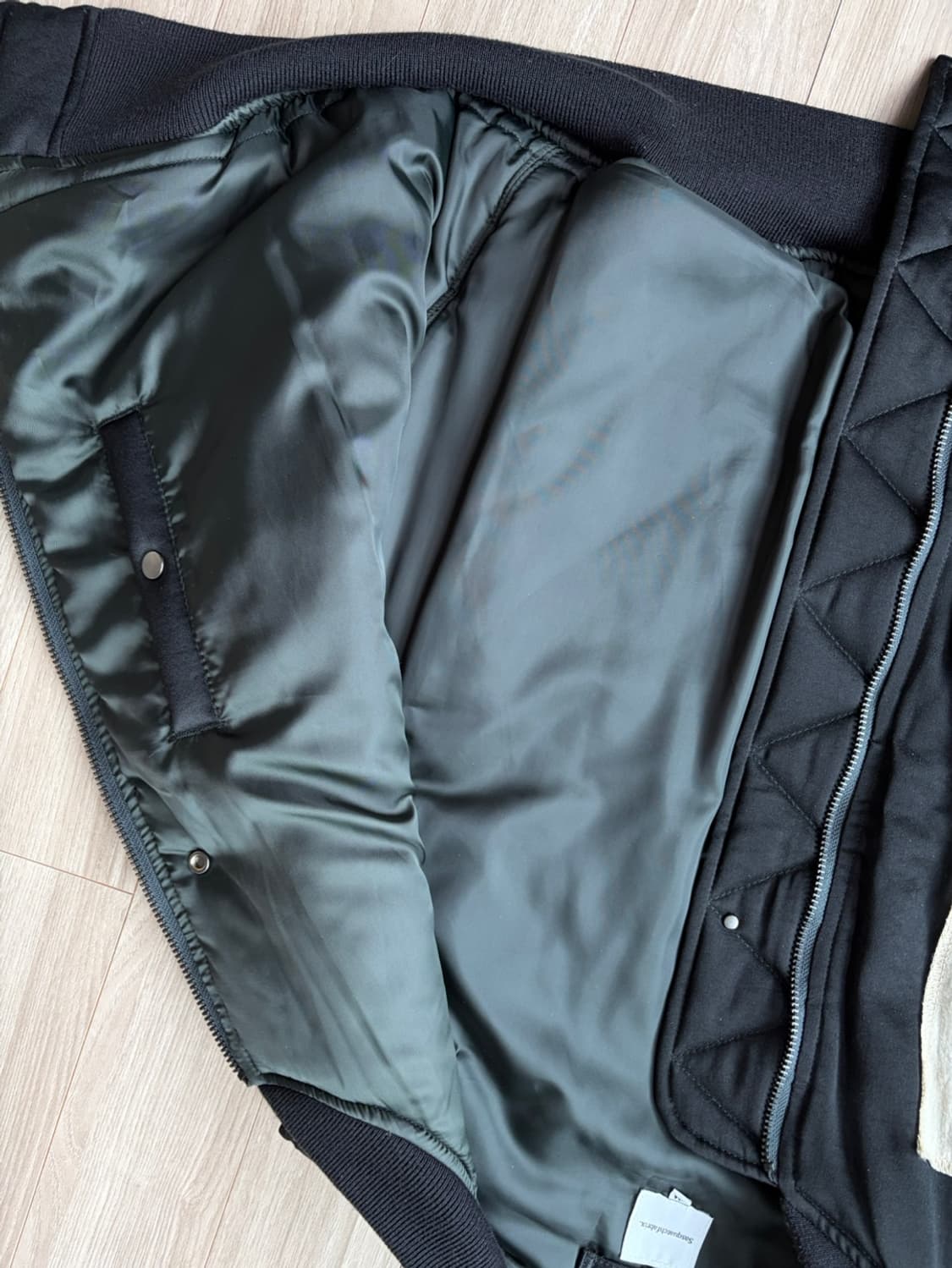 [L] 사스콰치 패브릭스 패딩 베스트 블랙 조끼 상품이미지3