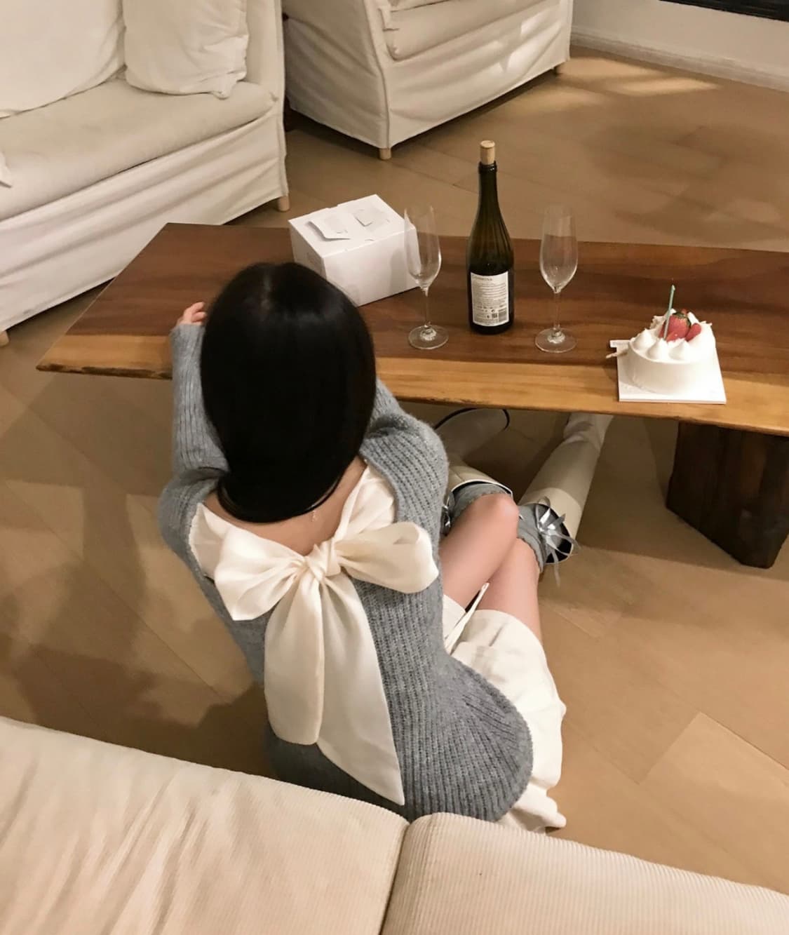 클라우드이모션 모네뜨 백 리본 새틴 point 니트 TOP 상품이미지1