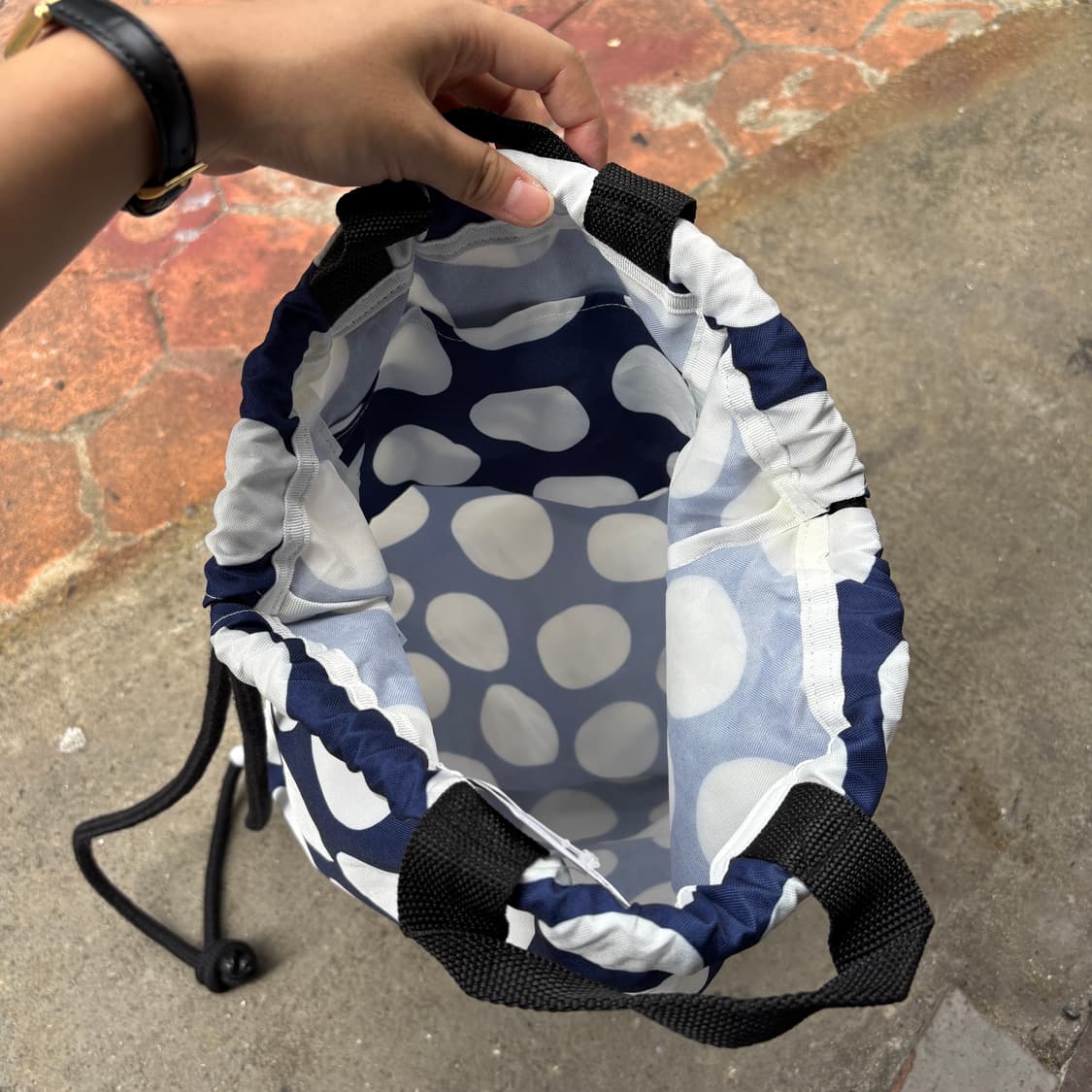 Marimekko 마리메코 x 유니클로 땡땡이 도트 짐색 가방 (새상품) 상품이미지4