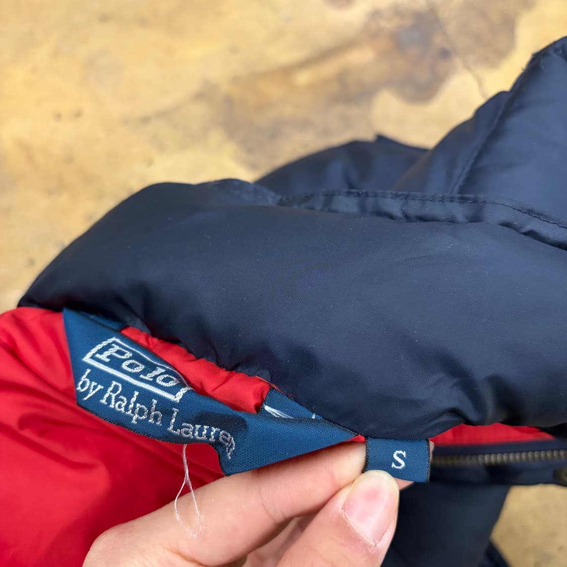 폴로 랄프로렌 네이비 레드 패딩 조끼  상품이미지4