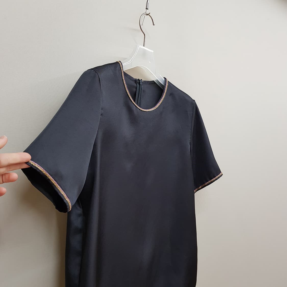 한섬 타임 체인 블록 블라우스 82-94-160사이즈 상품이미지4