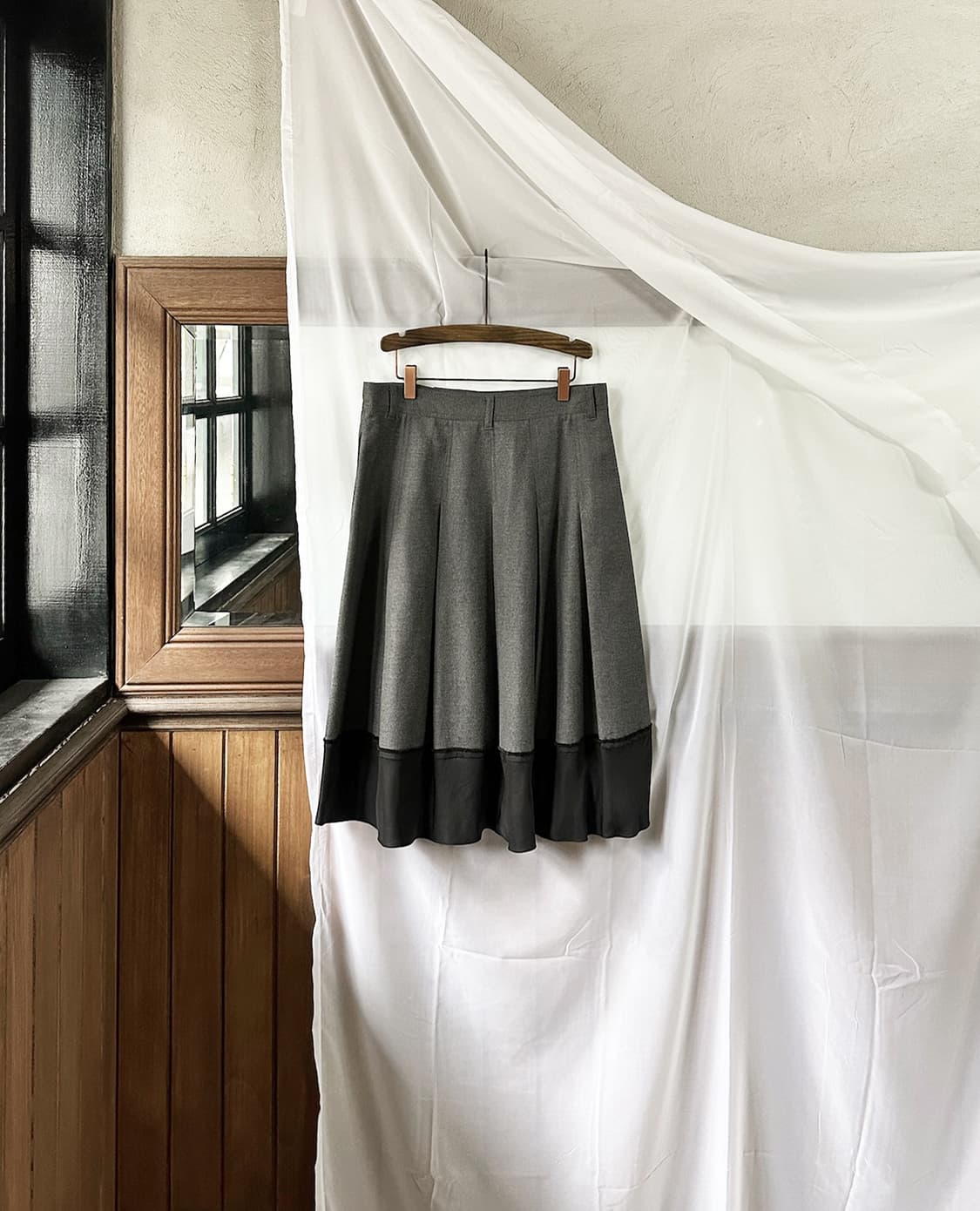 DKNY satin hem midi skirt 상품이미지7