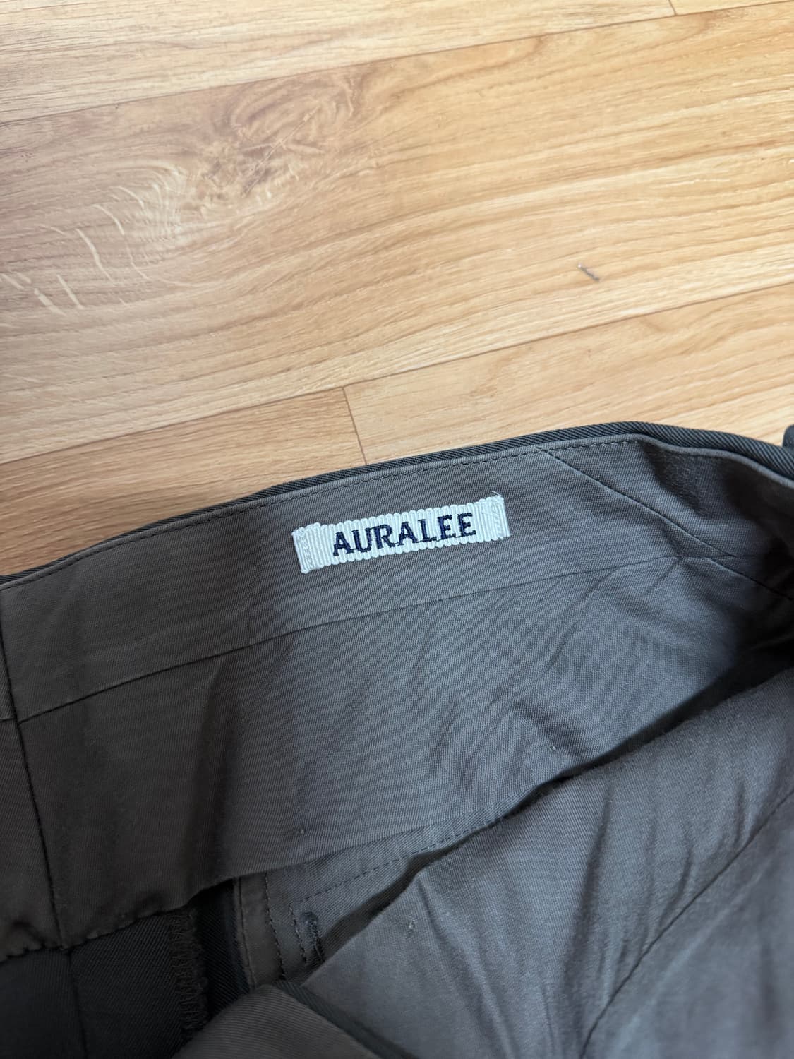 Auralee 오라리 라이트 울 맥스 개버딘 슬랙스 다크 브라운 4 상품이미지3