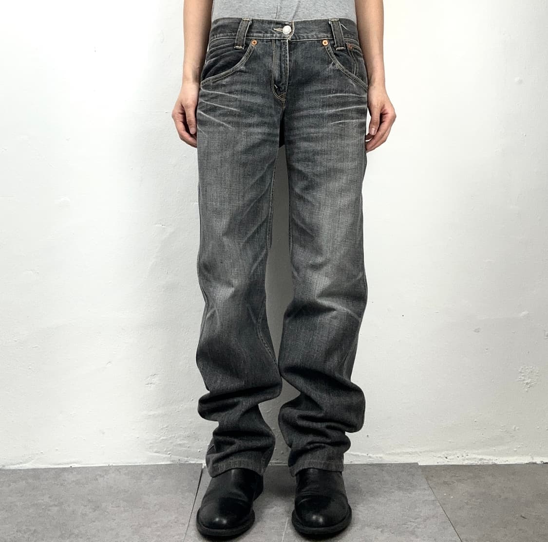 Levi’s 2000s 702 Gray Wash Denim Pants 상품이미지1