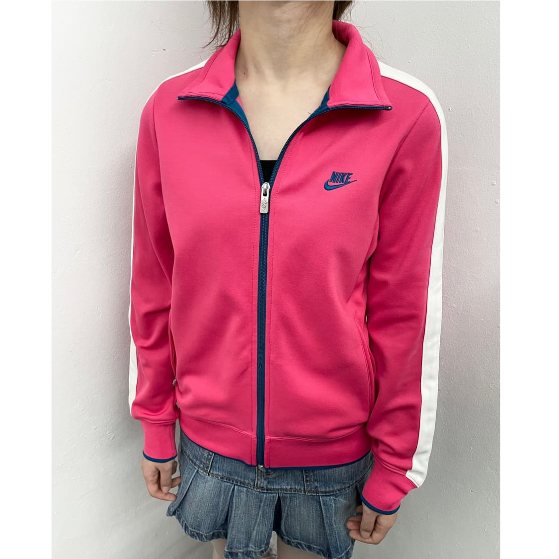 나이키 핑크 로고 트랙탑 상품이미지1