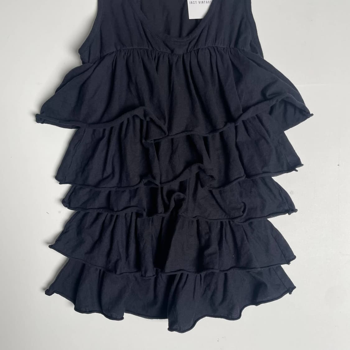 Brandy melville 러플 멀티레이어 슬리브리스 (italy)   상품이미지3