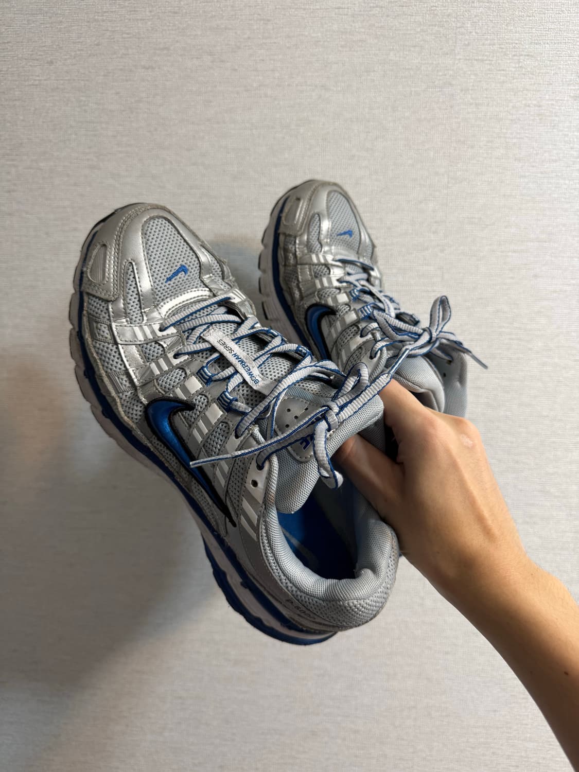 나이키 p-6000 메탈릭실버 285 상품이미지1