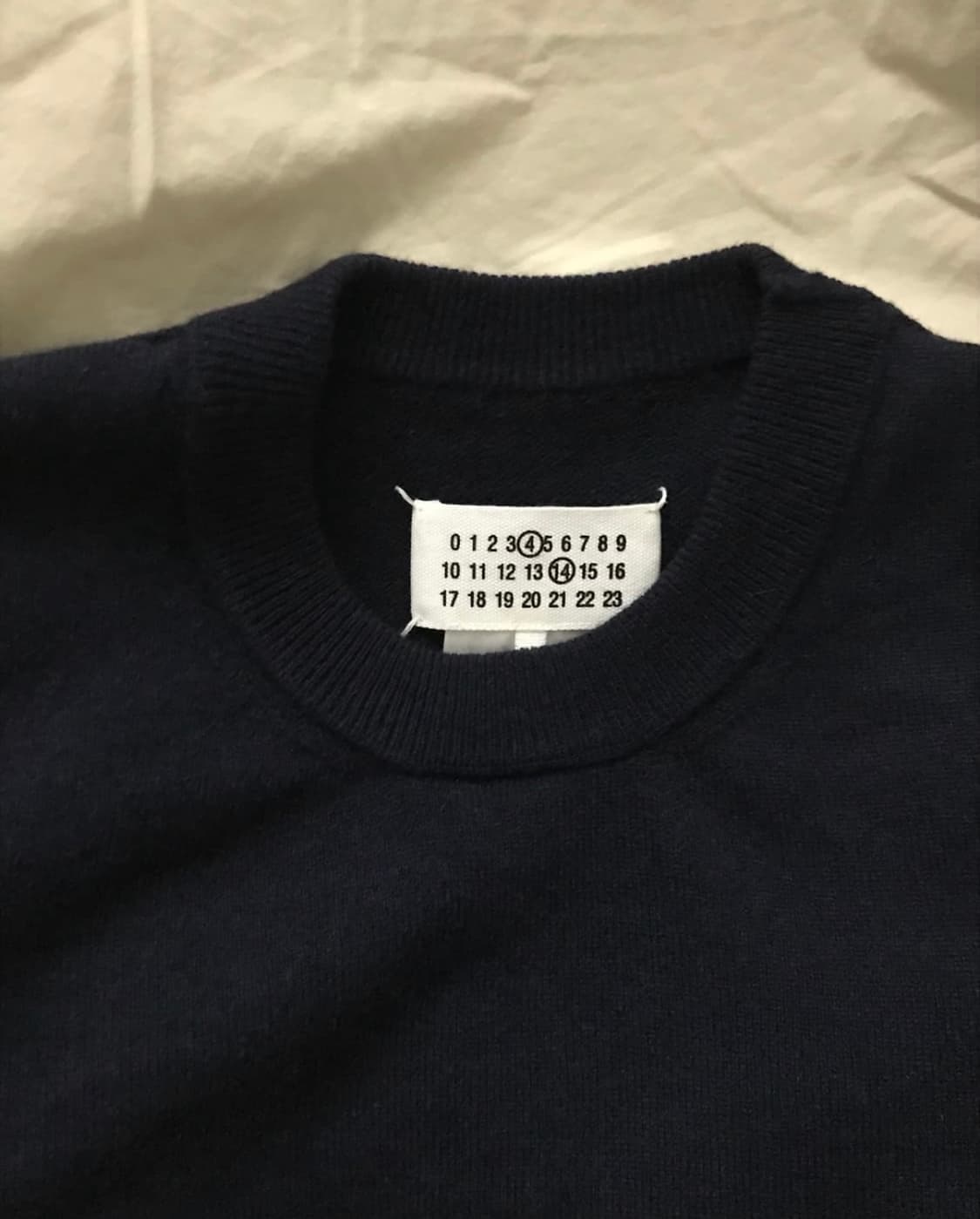 메종 마르지엘라 시그니처 스티치 파이핑 디테일 캐시미어 니트 상품이미지3