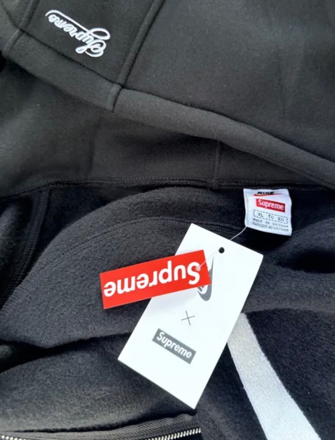 슈프림 x 나이키 집업 후드 스웨트셔츠 블랙 새상품 상품이미지2