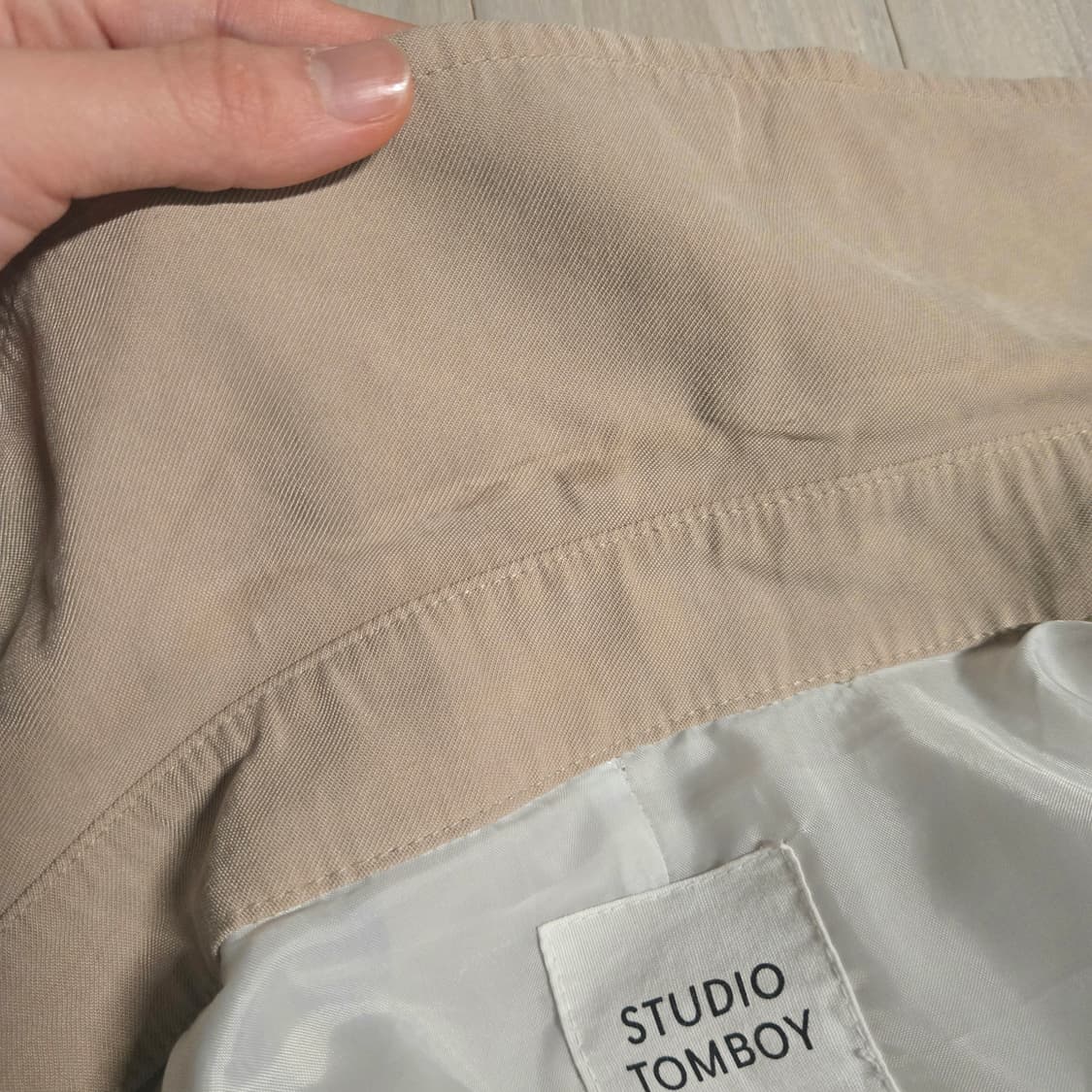 톰보이 베이지 스트랩 트렌치코트 상품이미지5