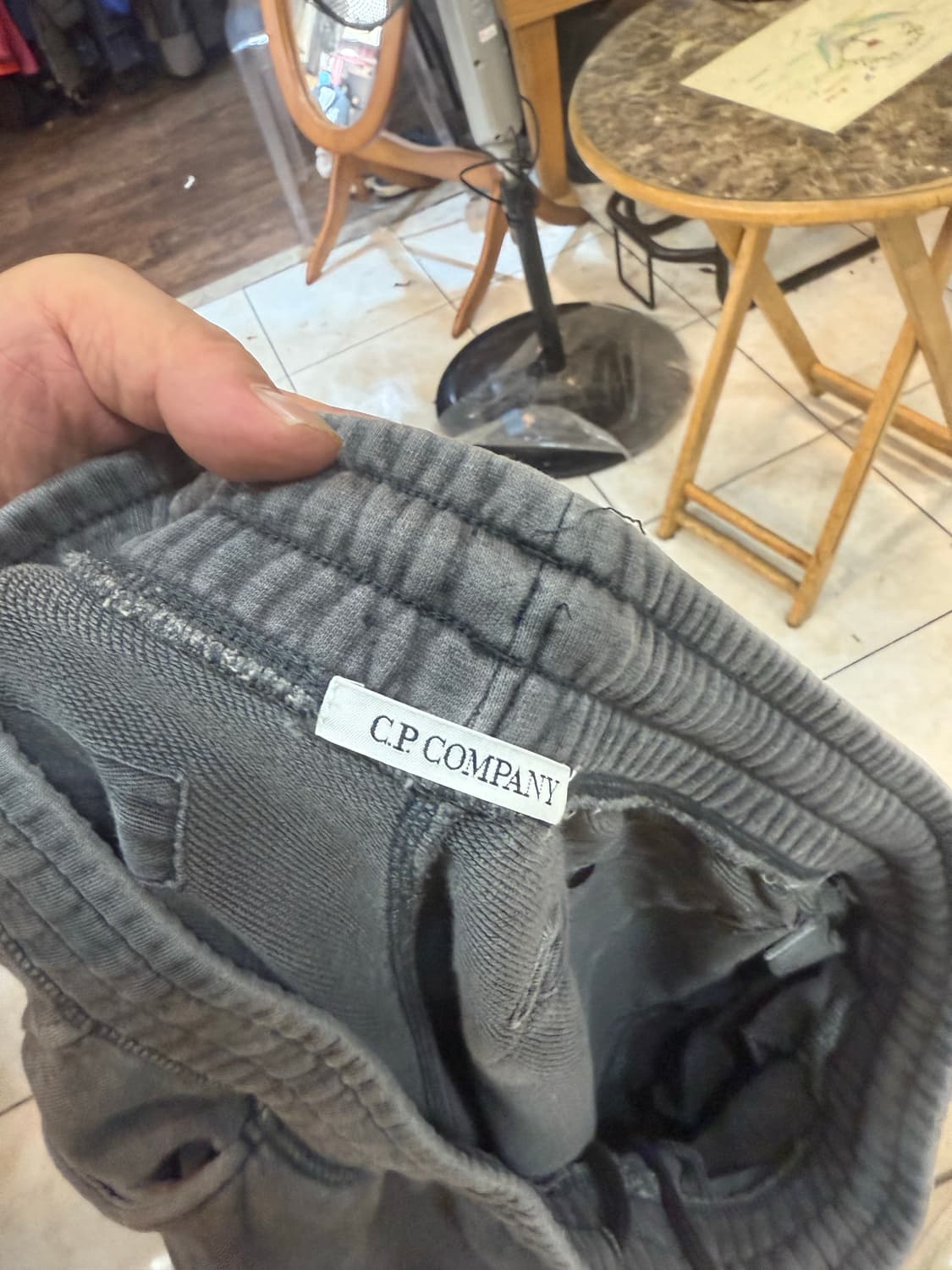 34 정품 cp컴퍼니 프린팅 렌즈조거팬츠 팝니다 상품이미지4