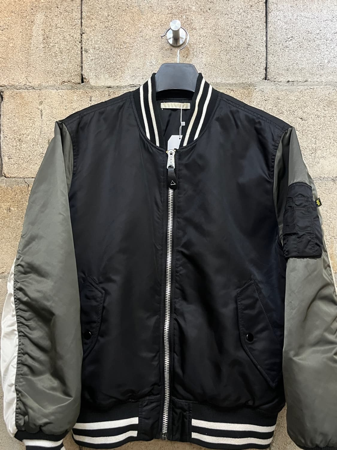 알파 인더스트리 리버시블 MA-1 자켓 상품이미지3