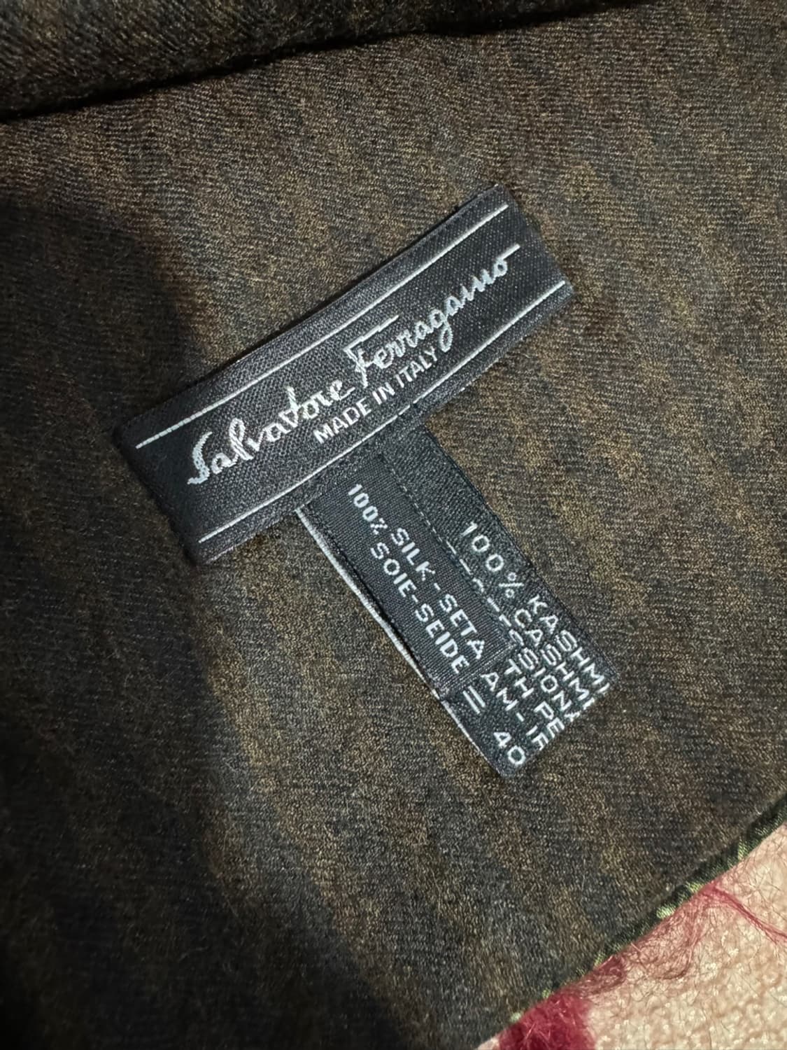 살바토레 페라가모 실크 상품이미지2